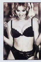 Eva Herzigova Hello boys.jpg