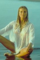Beach-Cover-ups-1979-Bo-Derek-still-Ten.jpg