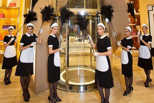 Louis-Vuitton-November-2013-Selfridges-Townhouse-Maids-6.jpg Louis-Vuitton-November-2013-Selfridges-Townhouse-Maids-6.jpg